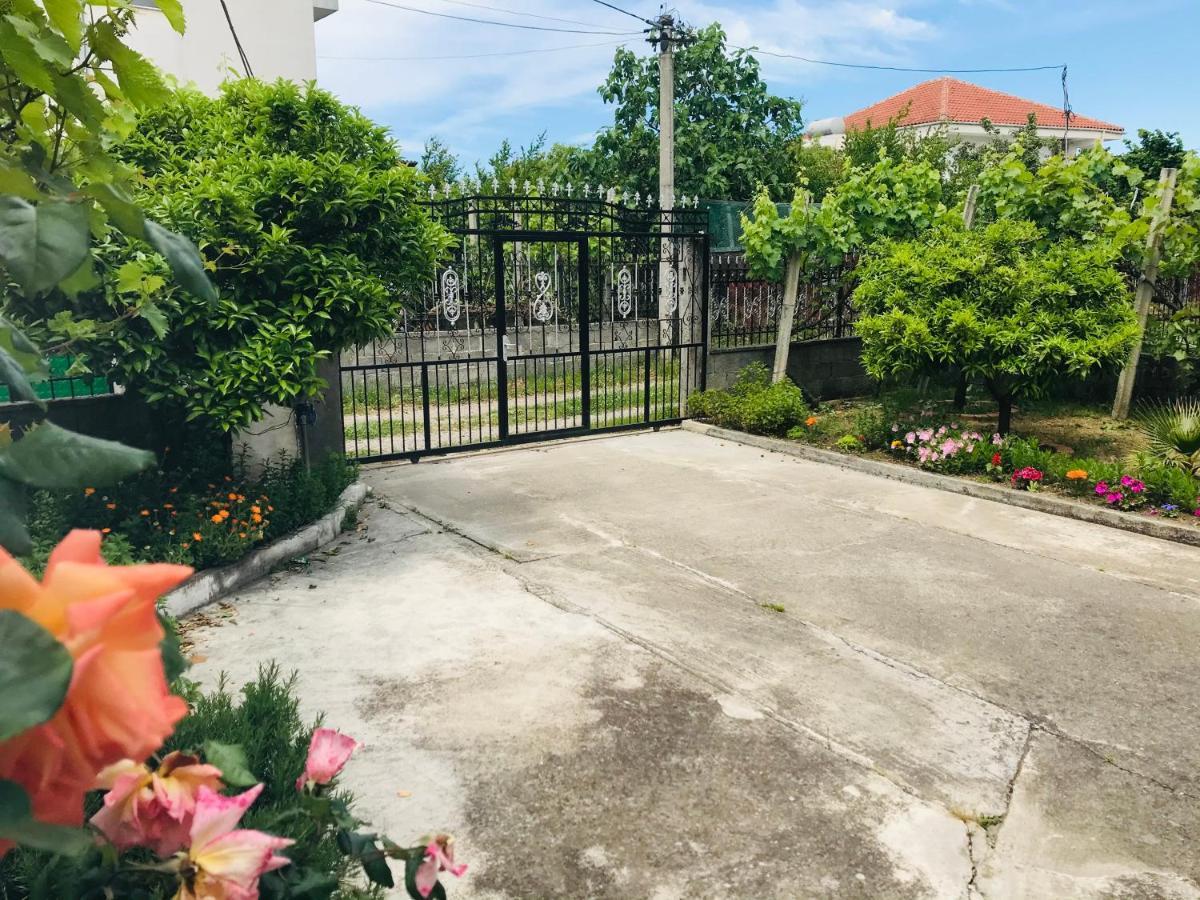 Villa Ajla Durrës Esterno foto